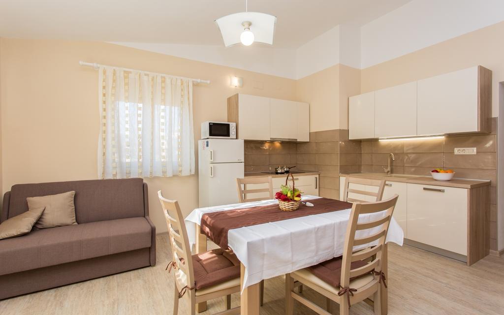 Apartments Polonijo Башка Экстерьер фото