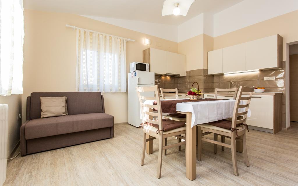 Apartments Polonijo Башка Экстерьер фото